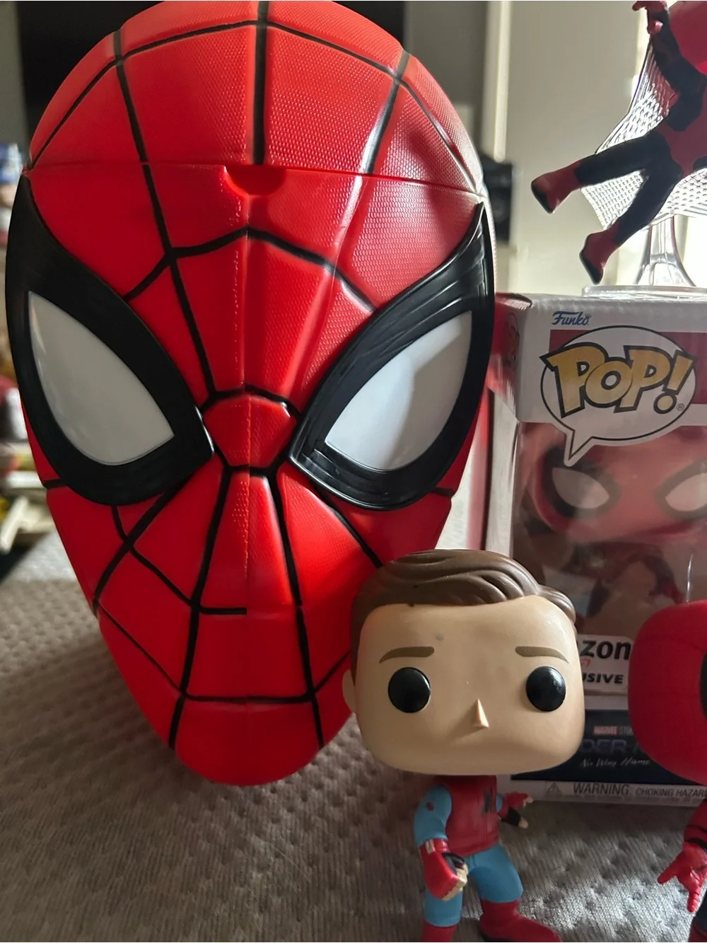 Marvel Spiderman collection bundle as is condition (popcorn bucket unused)